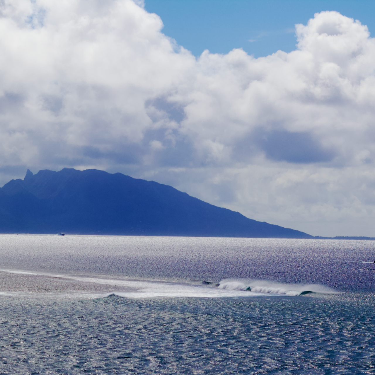 À bientôt, Tahiti! Photo by Isa Rosso